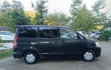 Toyota Noah III, 2004 год, 870 000 рублей, 4 фотография