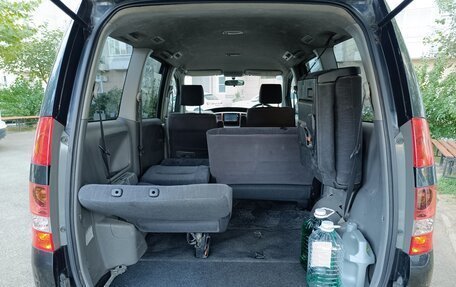Toyota Noah III, 2004 год, 870 000 рублей, 16 фотография