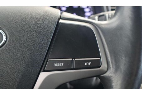 Hyundai Elantra VI рестайлинг, 2017 год, 1 114 600 рублей, 10 фотография