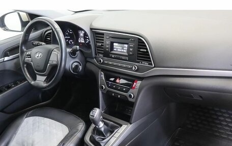 Hyundai Elantra VI рестайлинг, 2017 год, 1 114 600 рублей, 5 фотография