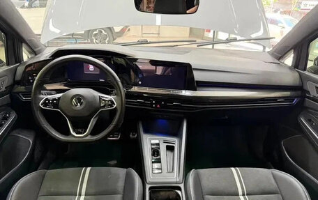 Volkswagen Golf VIII, 2021 год, 1 639 999 рублей, 9 фотография