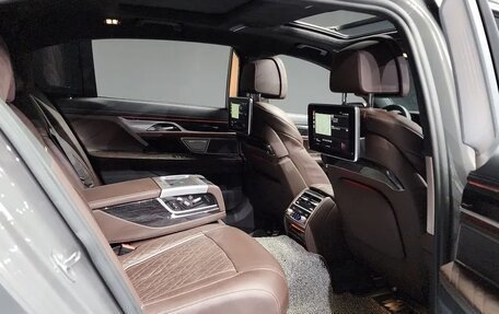 BMW 7 серия, 2021 год, 6 199 000 рублей, 16 фотография