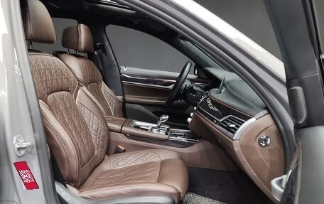 BMW 7 серия, 2021 год, 6 199 000 рублей, 14 фотография