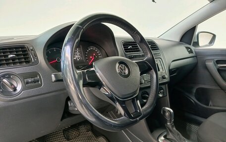 Volkswagen Polo VI (EU Market), 2015 год, 989 000 рублей, 11 фотография