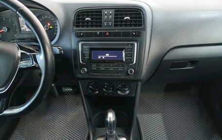 Volkswagen Polo VI (EU Market), 2015 год, 989 000 рублей, 15 фотография