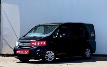 Honda Stepwgn IV, 2015 год, 1 570 000 рублей, 2 фотография