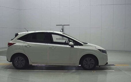 Nissan Note, 2022 год, 1 400 000 рублей, 4 фотография