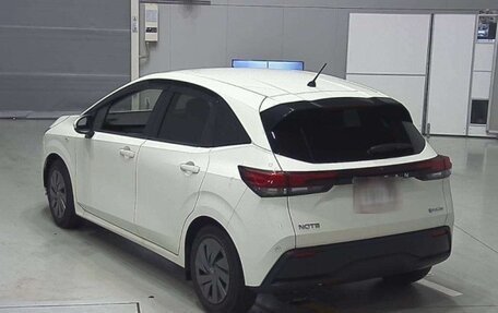 Nissan Note, 2022 год, 1 400 000 рублей, 5 фотография