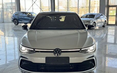 Volkswagen Golf VIII, 2021 год, 1 600 000 рублей, 2 фотография