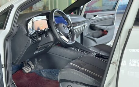 Volkswagen Golf VIII, 2021 год, 1 600 000 рублей, 8 фотография