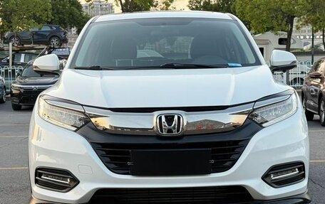 Honda Vezel, 2021 год, 1 355 000 рублей, 2 фотография