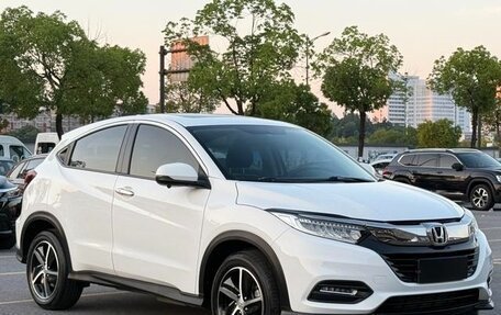 Honda Vezel, 2021 год, 1 355 000 рублей, 3 фотография