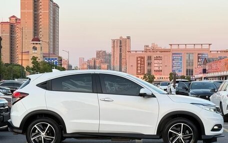 Honda Vezel, 2021 год, 1 355 000 рублей, 5 фотография