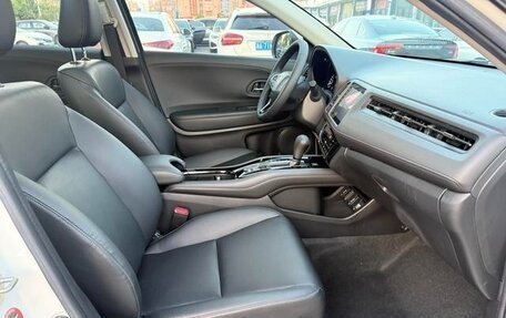Honda Vezel, 2021 год, 1 355 000 рублей, 7 фотография