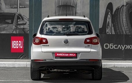 Volkswagen Tiguan I, 2011 год, 1 299 000 рублей, 4 фотография