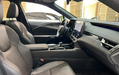 Lexus RX IV рестайлинг, 2024 год, 7 270 000 рублей, 5 фотография