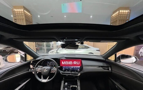 Lexus RX IV рестайлинг, 2024 год, 7 270 000 рублей, 3 фотография