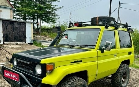 Toyota Land Cruiser 70, 1985 год, 1 740 000 рублей, 1 фотография