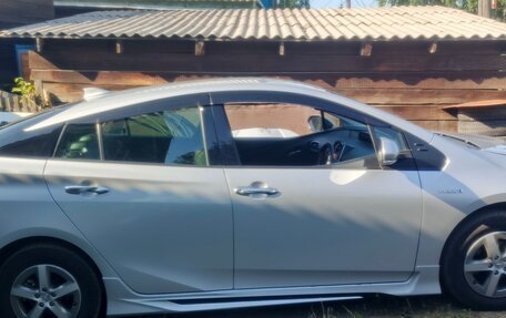 Toyota Prius IV XW50, 2019 год, 1 880 000 рублей, 10 фотография