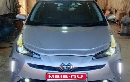 Toyota Prius IV XW50, 2019 год, 1 880 000 рублей, 5 фотография