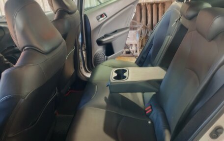 Toyota Prius IV XW50, 2019 год, 1 880 000 рублей, 19 фотография