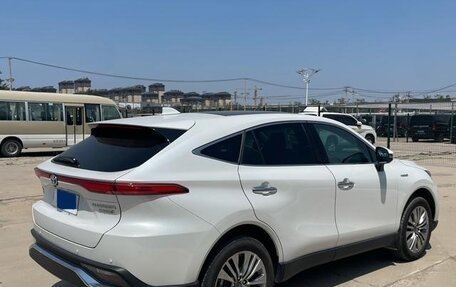 Toyota Harrier, 2022 год, 3 290 000 рублей, 6 фотография