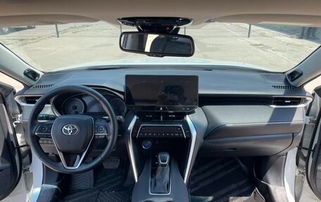 Toyota Harrier, 2022 год, 3 290 000 рублей, 10 фотография