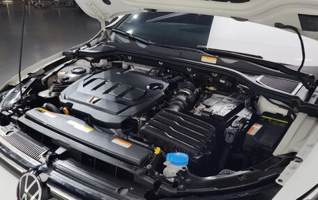 Volkswagen Golf VIII, 2022 год, 2 570 000 рублей, 6 фотография