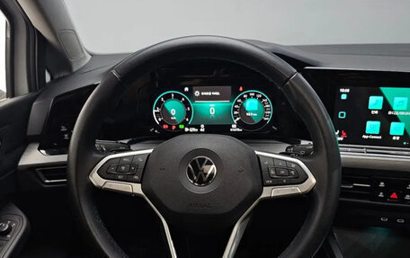 Volkswagen Golf VIII, 2022 год, 2 570 000 рублей, 13 фотография