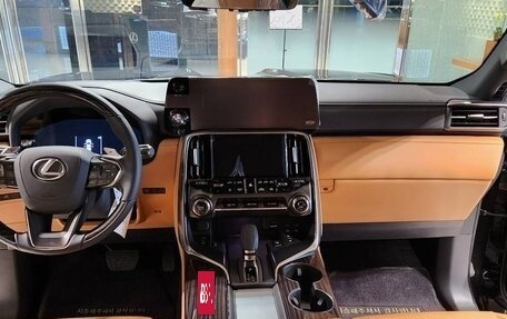 Lexus LX, 2025 год, 21 805 556 рублей, 16 фотография