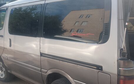 Toyota HiAce H100, 1989 год, 450 000 рублей, 11 фотография