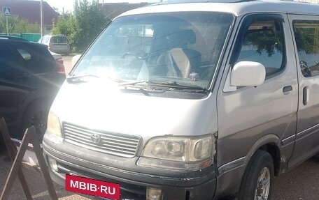 Toyota HiAce H100, 1989 год, 450 000 рублей, 18 фотография