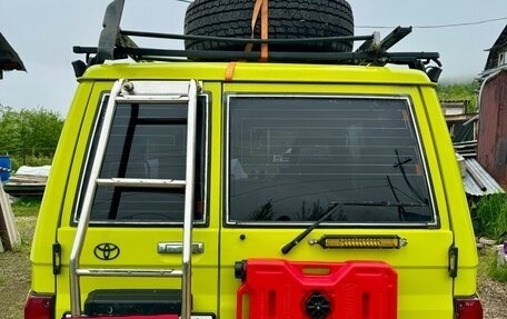Toyota Land Cruiser 70, 1985 год, 1 740 000 рублей, 5 фотография