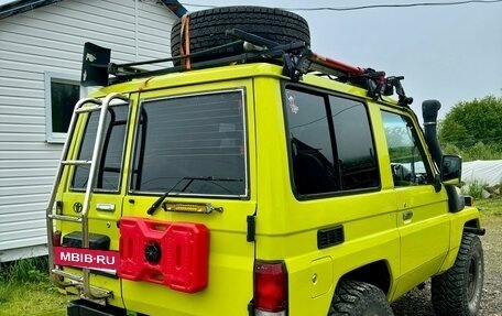 Toyota Land Cruiser 70, 1985 год, 1 740 000 рублей, 6 фотография