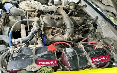 Toyota Land Cruiser 70, 1985 год, 1 740 000 рублей, 23 фотография