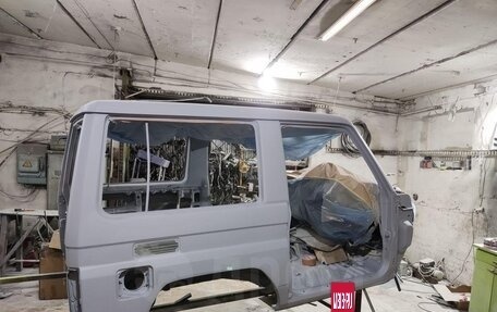Toyota Land Cruiser 70, 1985 год, 1 740 000 рублей, 28 фотография