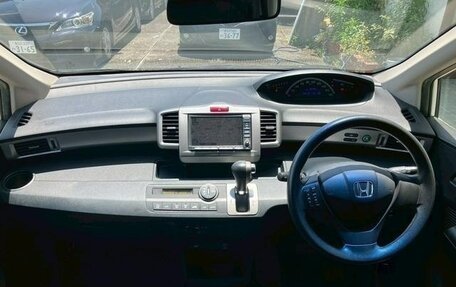 Honda Freed I, 2011 год, 725 000 рублей, 6 фотография