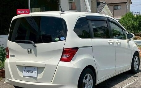 Honda Freed I, 2011 год, 725 000 рублей, 2 фотография