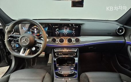 Mercedes-Benz E-Класс, 2022 год, 7 123 000 рублей, 5 фотография