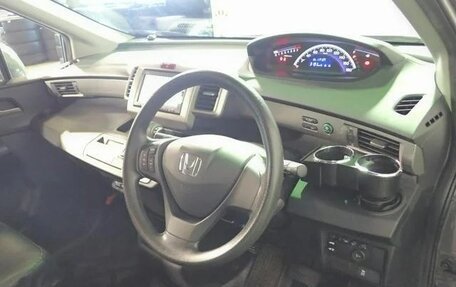 Honda Freed I, 2013 год, 700 000 рублей, 15 фотография