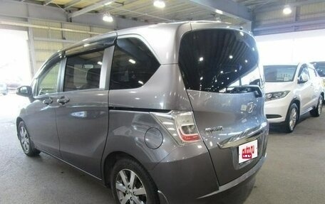 Honda Freed I, 2013 год, 700 000 рублей, 8 фотография