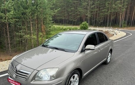 Toyota Avensis III рестайлинг, 2006 год, 800 000 рублей, 5 фотография