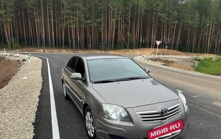 Toyota Avensis III рестайлинг, 2006 год, 800 000 рублей, 4 фотография