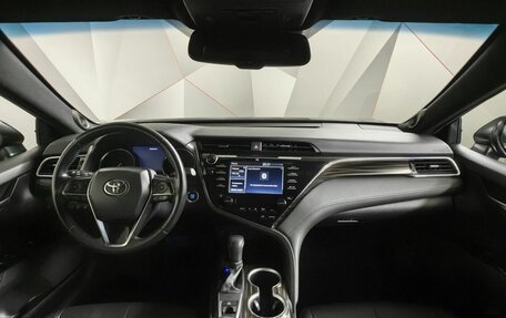 Toyota Camry, 2018 год, 2 715 000 рублей, 10 фотография