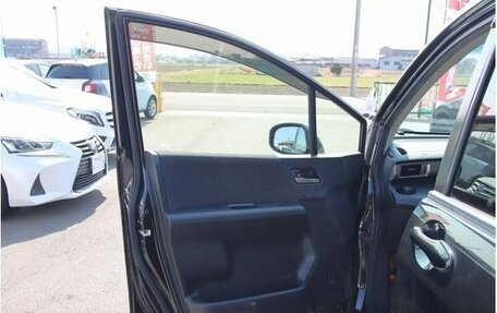 Honda Freed I, 2012 год, 705 000 рублей, 18 фотография
