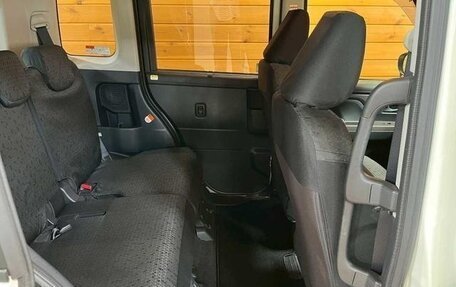 Toyota Roomy I, 2021 год, 710 000 рублей, 20 фотография