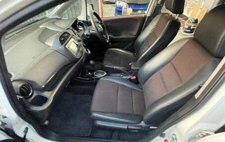 Honda Fit Shuttle I рестайлинг, 2011 год, 720 000 рублей, 14 фотография
