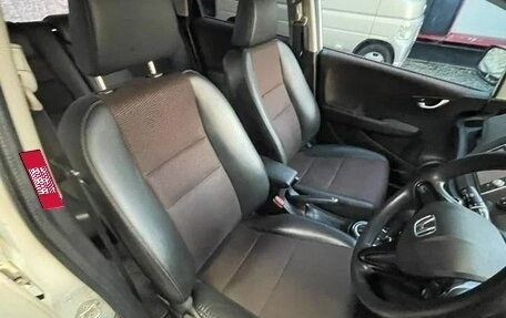 Honda Fit Shuttle I рестайлинг, 2011 год, 720 000 рублей, 17 фотография