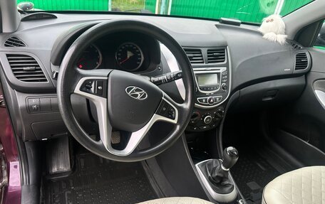 Hyundai Solaris II рестайлинг, 2012 год, 710 000 рублей, 8 фотография