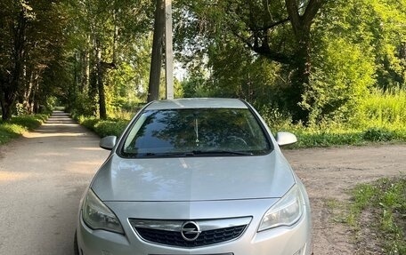Opel Astra J, 2012 год, 600 000 рублей, 2 фотография